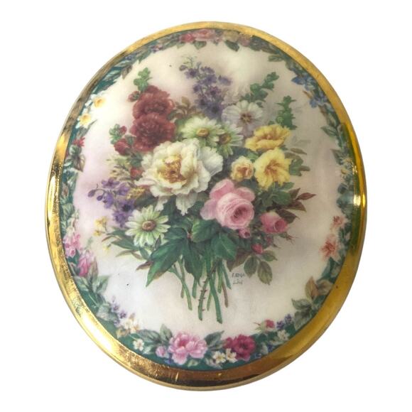 Vintage Porcelein Music Box by Lena Liu Cherished 2" tall x 4" wide - Picture 6 of 14